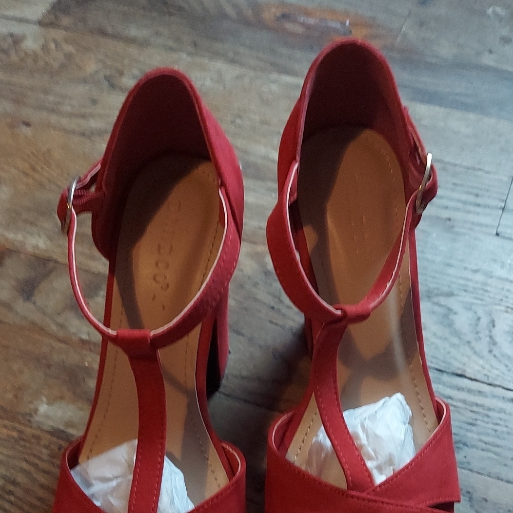 BAMBOO Red Platform Heels with Chunky Block Heel and Peep-Toe - Picture 10 of 11
